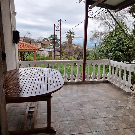 Quiet Village Escape With Bbq, Garden בית נופש Ipsilantis