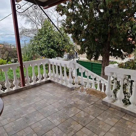 Quiet Village Escape With Bbq, Garden בית נופש Ipsilantis